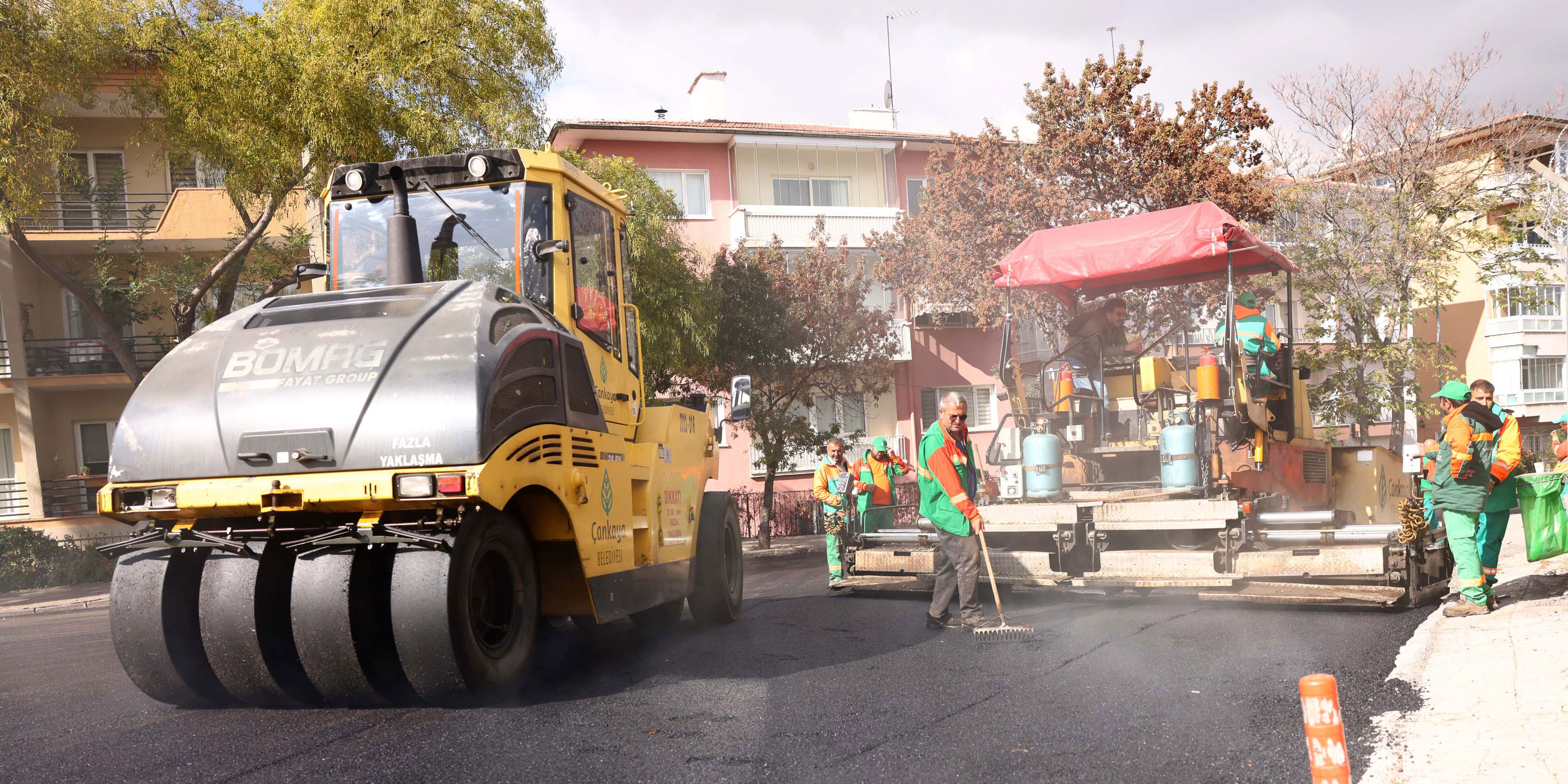 Çankaya'da asfalt çalışmaları sürüyor