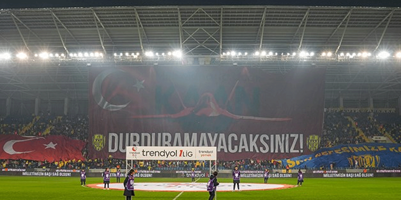 Ankaragücü taraftarından TUSAŞ için anlamlı koreografi