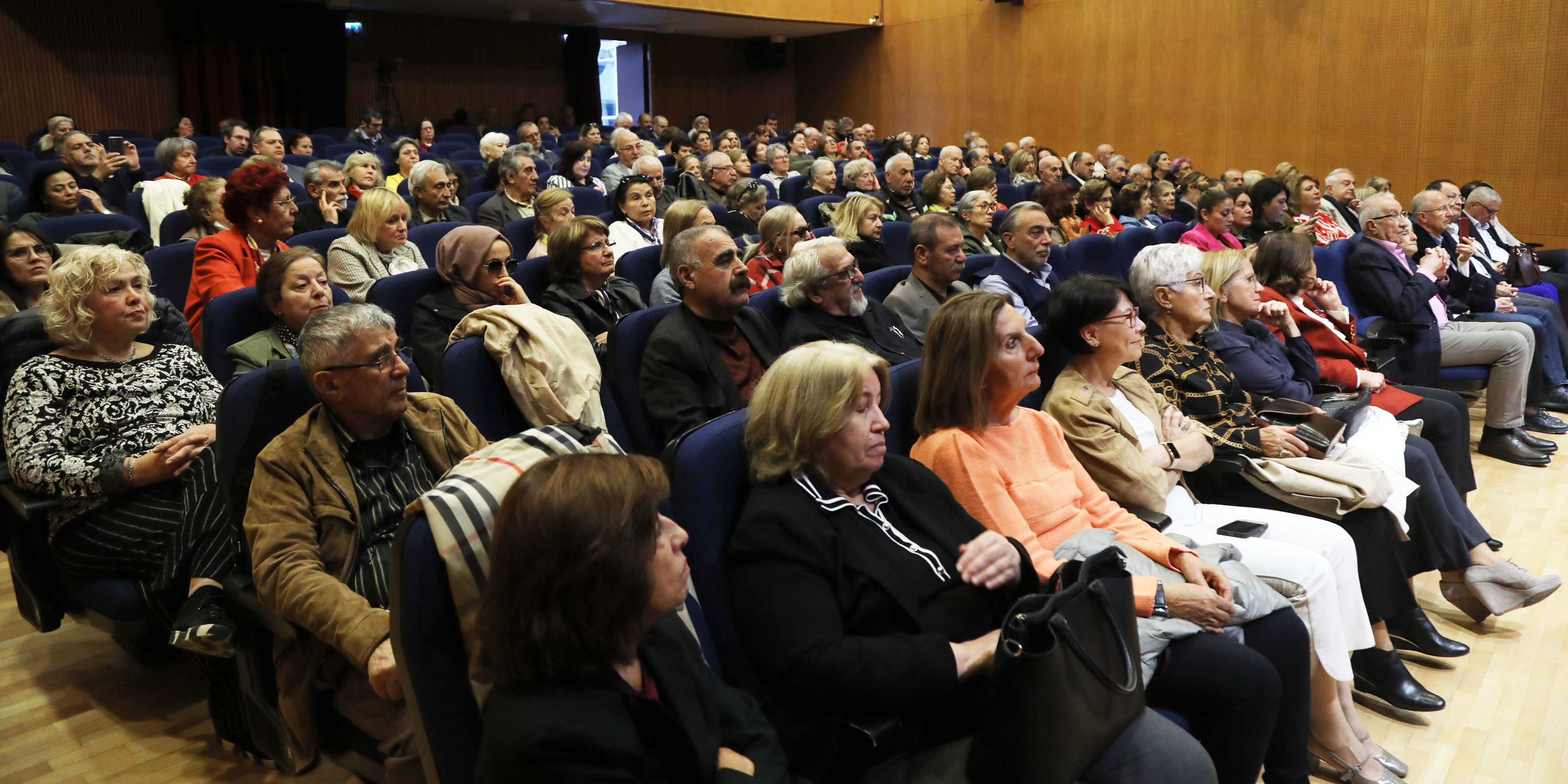 Çankaya'da 'Cumhuriyet Kazanımlarının Neresindeyiz?' paneli düzenlendi