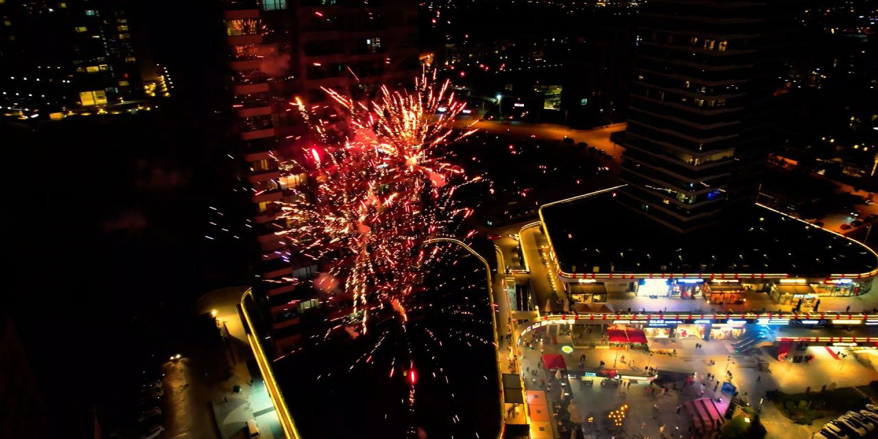 Başkent, Cumhuriyeti gece de kutladı