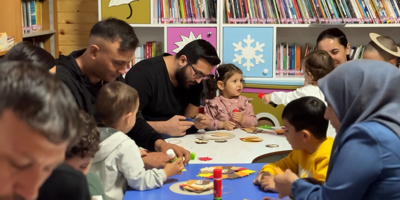 Sincan Belediyesi Bebek Kütüphanesi'nde baba-çocuk etkinliği