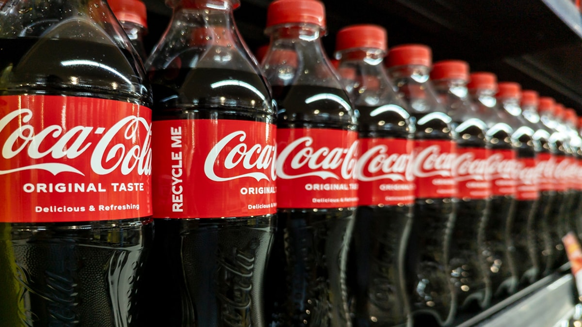 Coca-Cola Avrupa'da 26 milyon şişeyi geri çağırdı