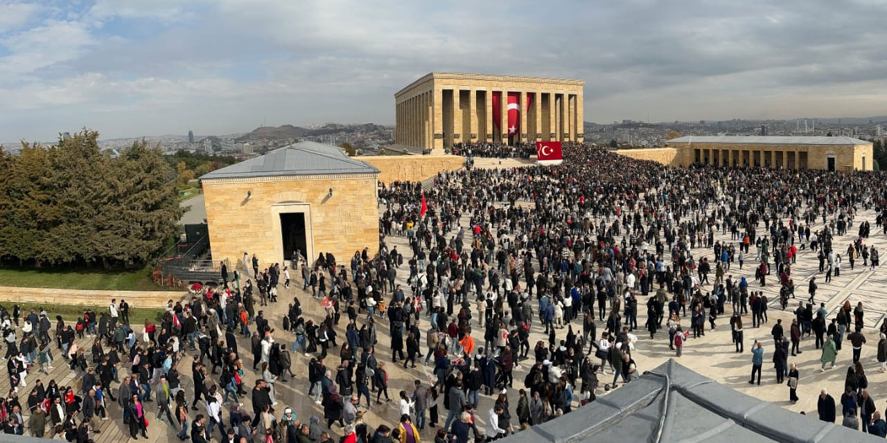 Anıtkabir'den tarihi rekor: 10 Kasım'da 1 milyonu aşkın ziyaretçi