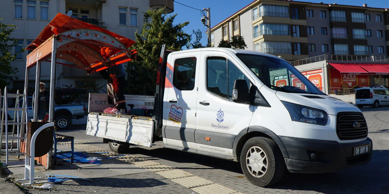 Beypazarı'nda otobüs durakları yenilendi