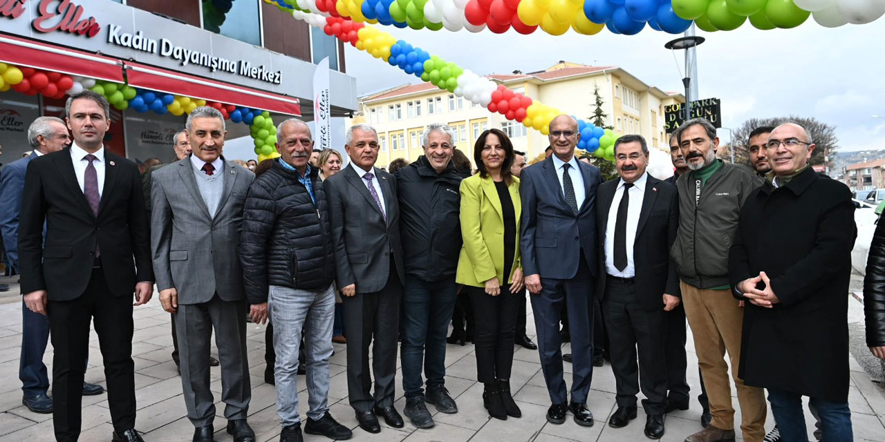 Gölbaşı'nda "Hünerli Eller Dayanışma Merkezi" açıldı!