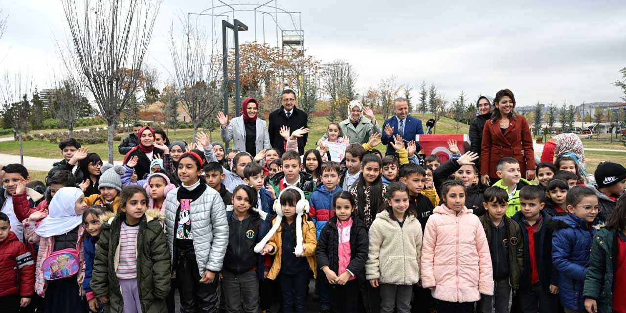 AK Parti'den Altındağ'da anlamlı etkinlik: Veysel Tiryaki ve Zehranur Aydemir, minik öğrencilerle buluştu