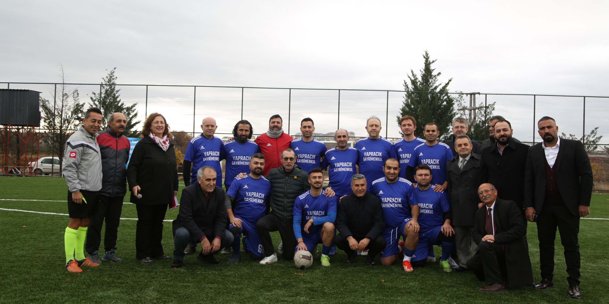 Etimesgut’ta 29 Ekim Cumhuriyet Kupası Futbol Turnuvası'nda final heyecanı yaşandı