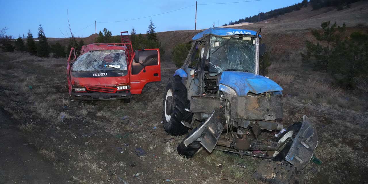 Kırıkkale'de traktör taşıyan kamyonet takla attı: 1 yaralı