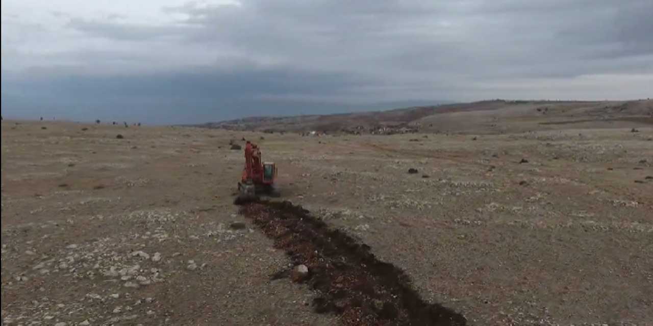 Kalecik Belediye Başkanı Satılmış Karakoç, su arama kazısı sonuçlarını duyurdu: 13 mahalleye müjde verdi