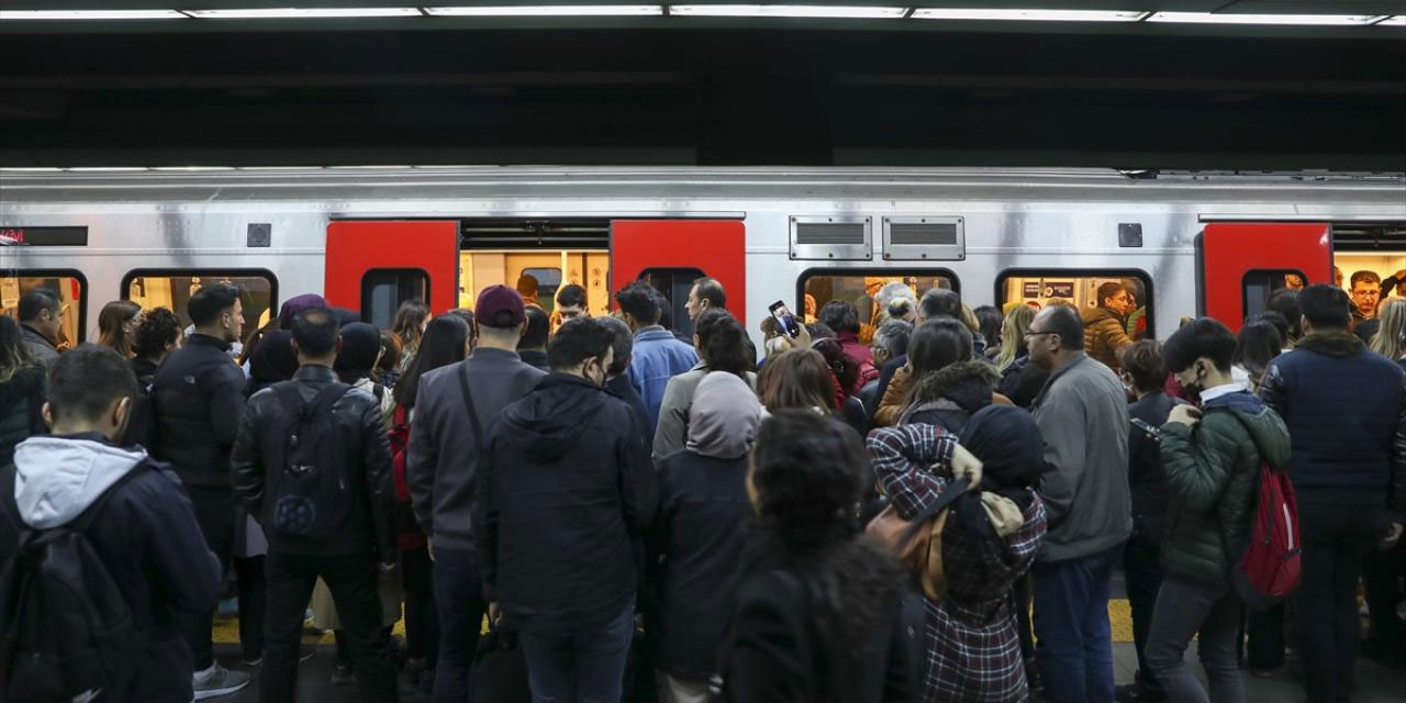 Ankara'da 27 Kasım sabahı çileye dönen metro seferlerinin gecikme nedeni belli oldu