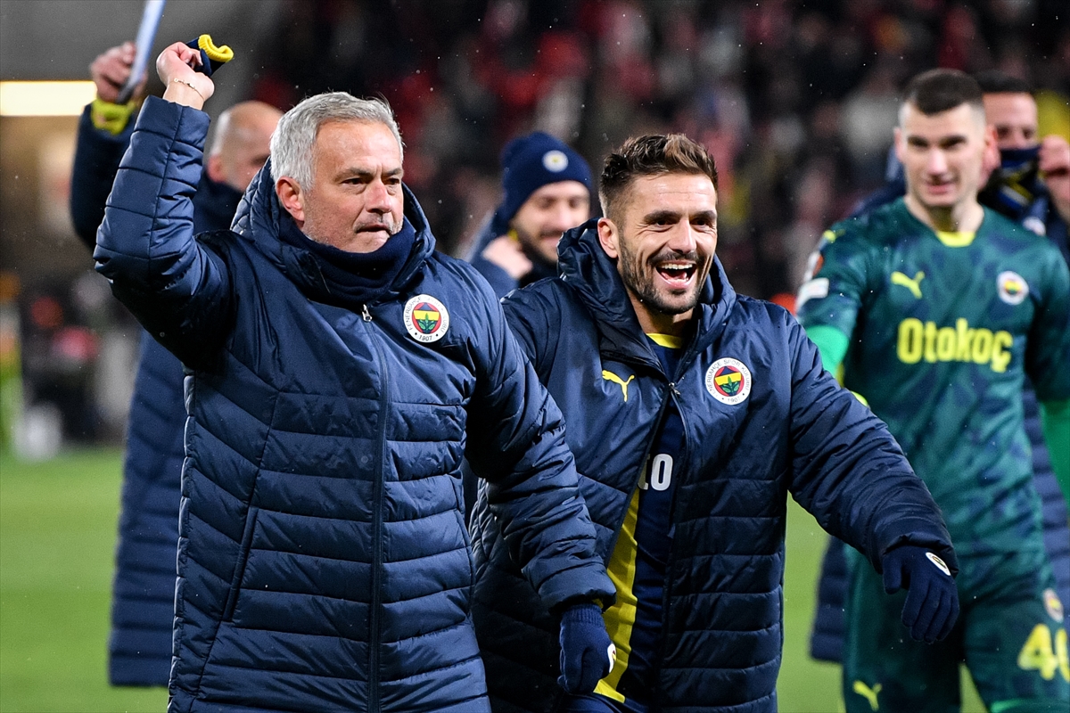 Mourinho: Evimizde kaderimizi belirleme fırsatı bulacağız