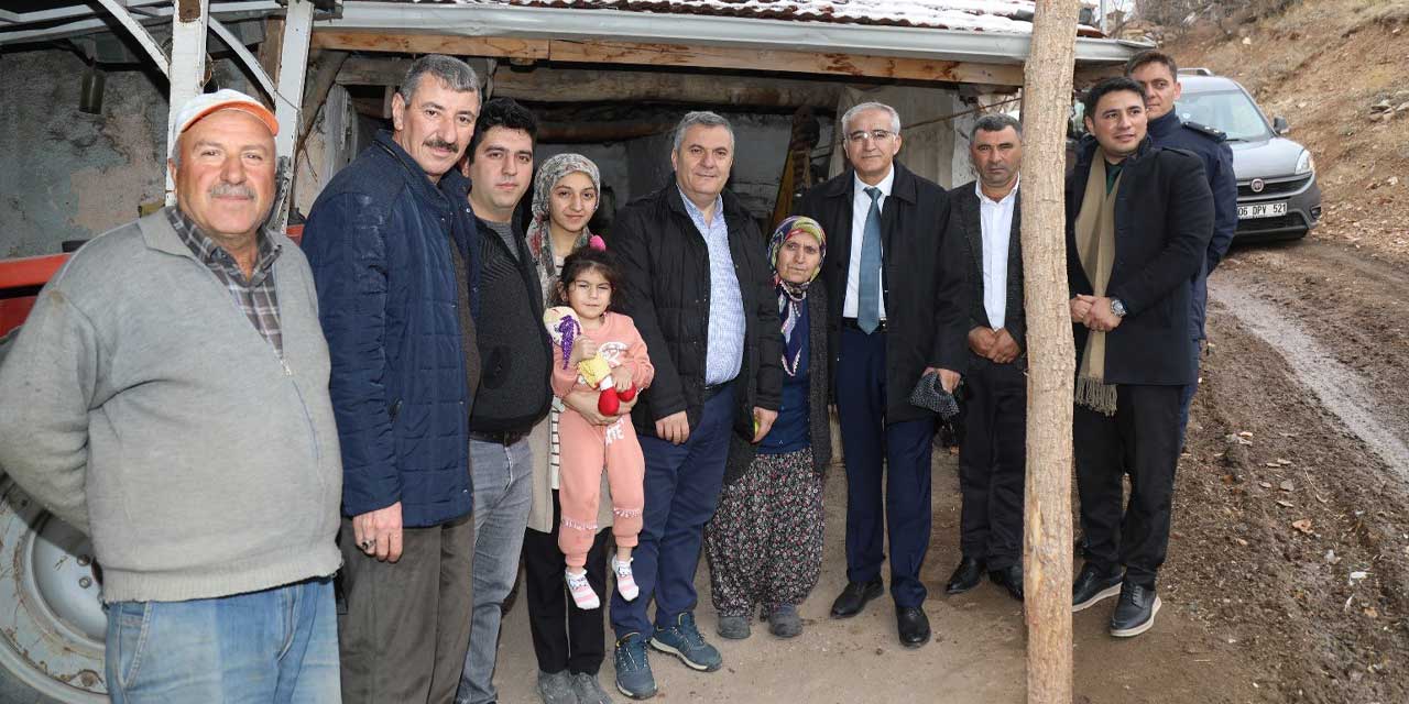 Çubuk Belediye Başkanı ve Kaymakamdan şehit ailesine ziyaret