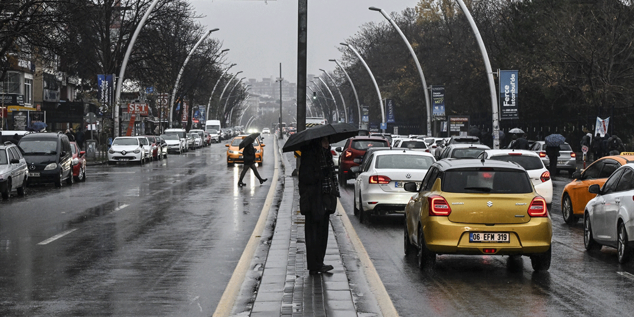 Ankara'da yağmur etkili oluyor!