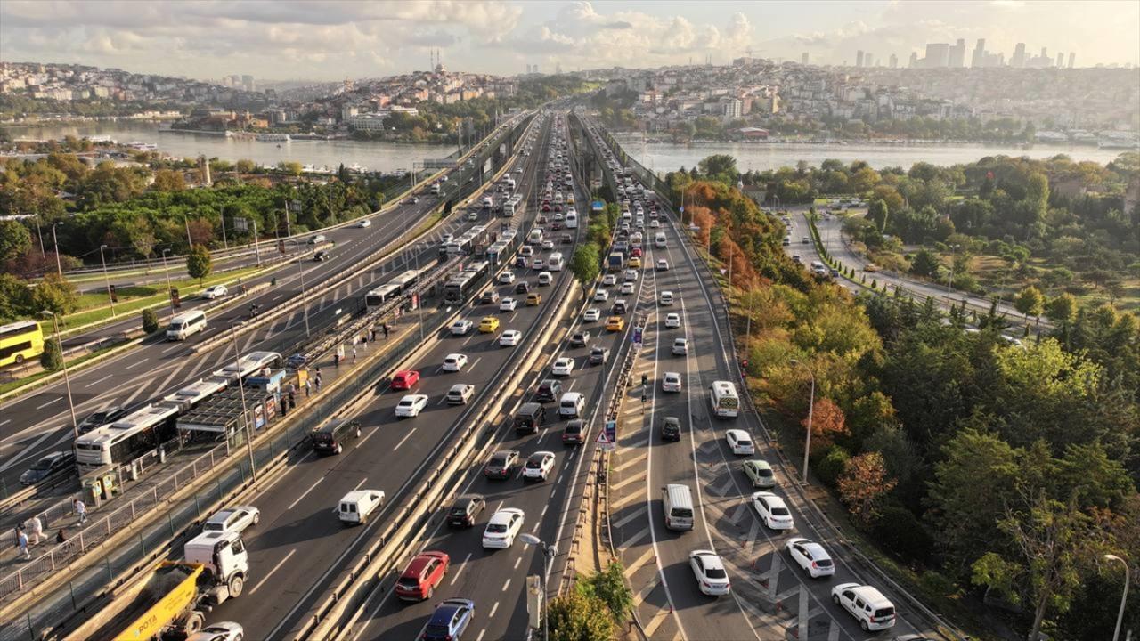 Karayolları Genel Müdürlüğü duyurdu: Kırıkkale-Kırşehir istikametinde sağ şerit trafiğe kapatıldı!