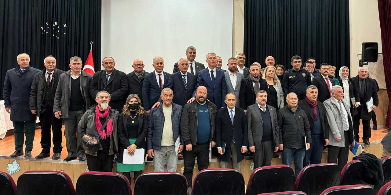 Mamak Belediye Başkanı Veli Gündüz Şahin, muhtarlar toplantısına katıldı