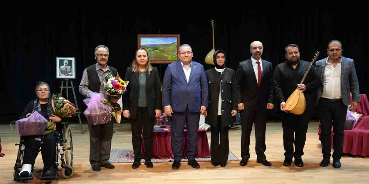 Keçiören’de Halk Ozanı Kızıltuğ anısına özel tiyatro gösterimi yapıldı