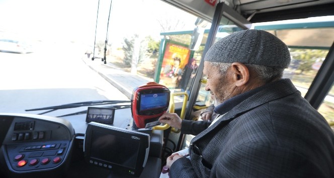 Otobüs ve metrolarda "65 yaş üstü" anonsunun kaldırılması