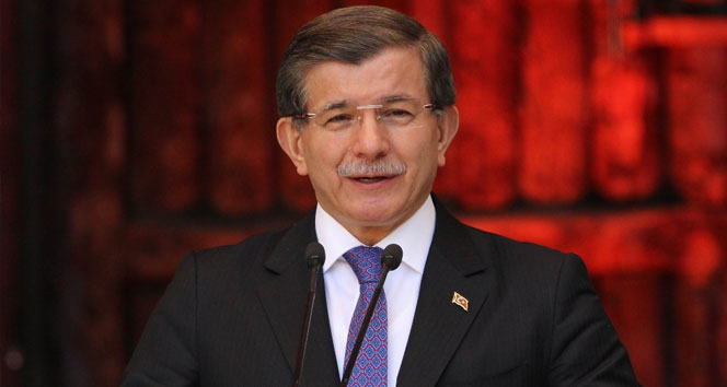 Davutoğlu'ndan Binali Yıldırım'a tebrik