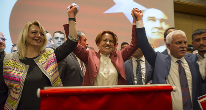 Meral Akşener’in partisine katılacağını açıkladı