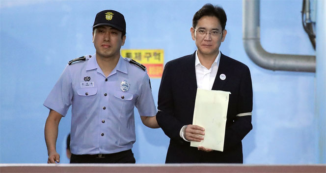 Samsung’un veliahdı 5 yıl hapis cezasına çarptırıldı