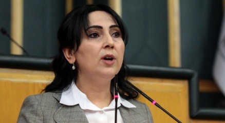 Almanya'ya giden Figen Yüksekdağ geri döndü