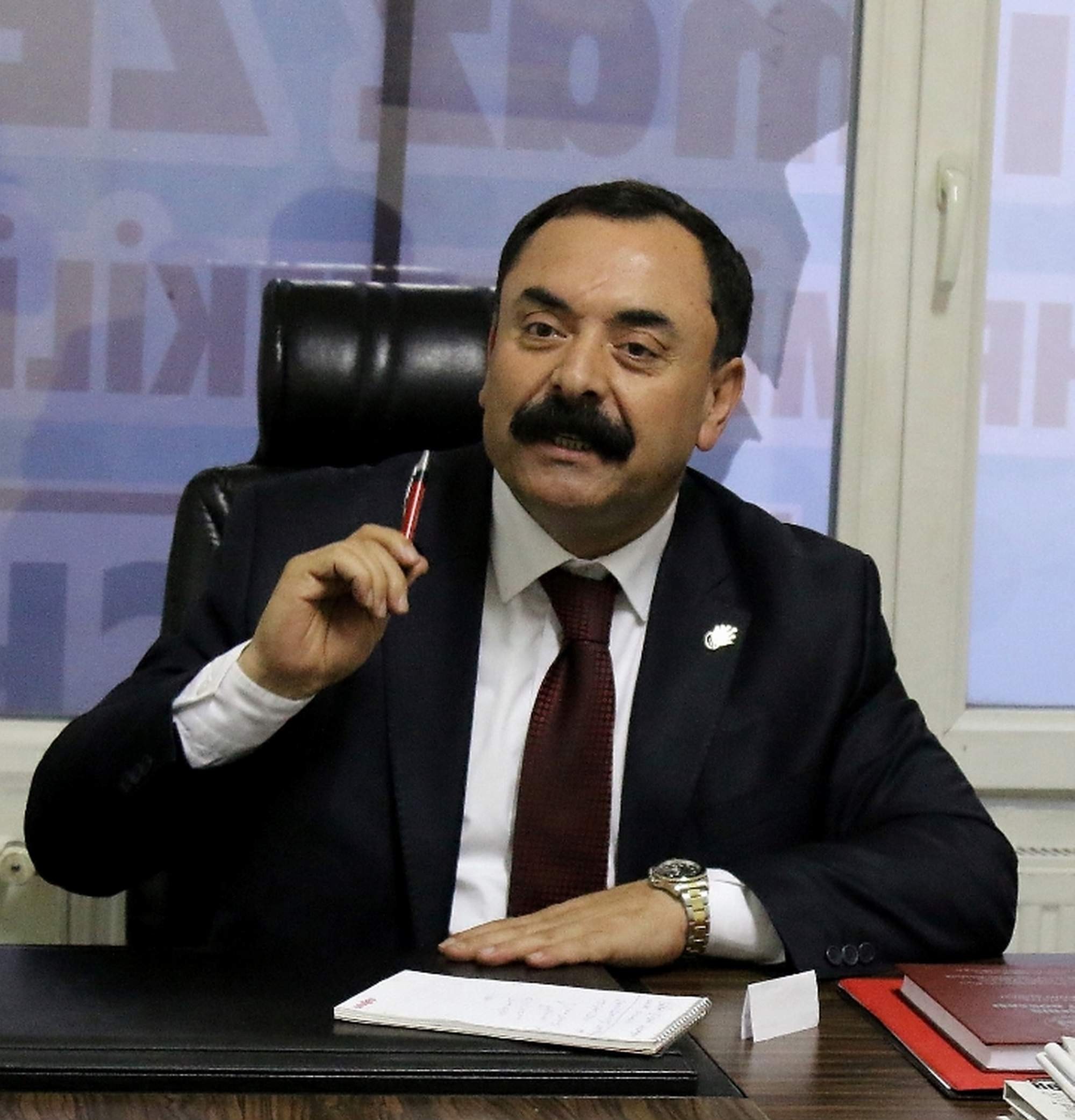 CHP İl Başkanı Yılmaz Zengin: “Dış politikada yapılan yanlıştan dönülmeli referandumu tanımıyoruz”