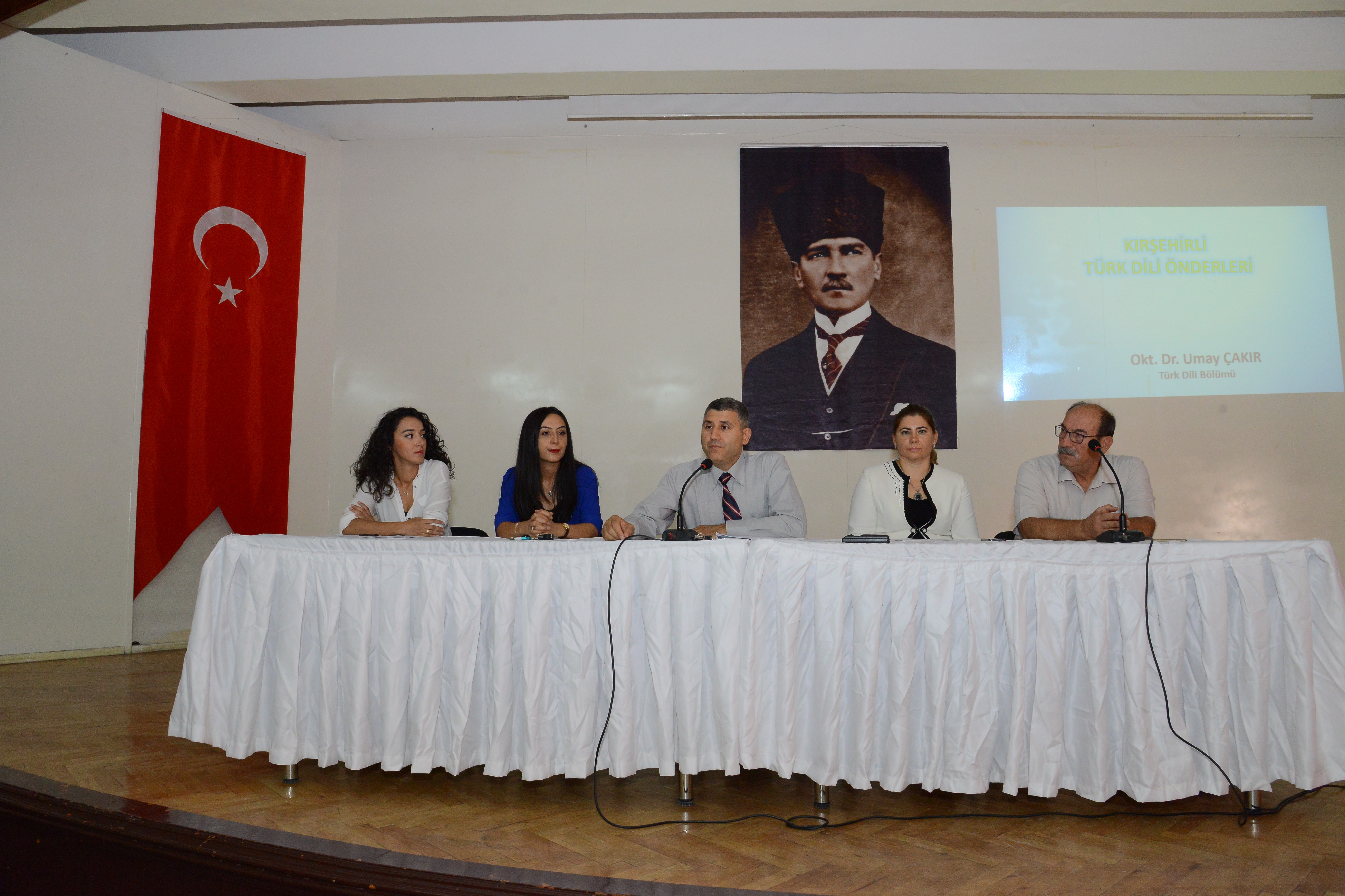 AEÜ'de Türkçe Paneli düzenlendi.