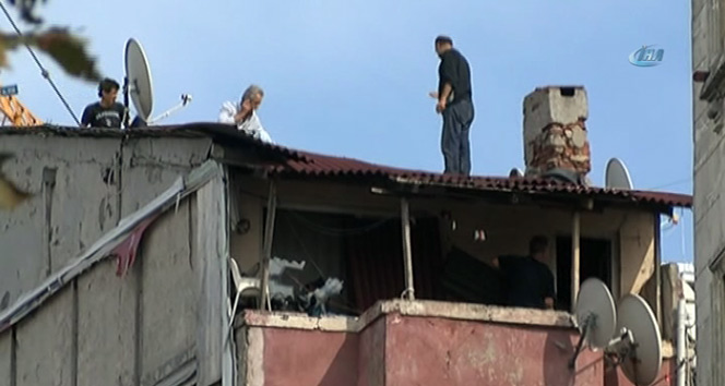 Beyoğlu’nda çatıdaki işçilerin ölümle dansı