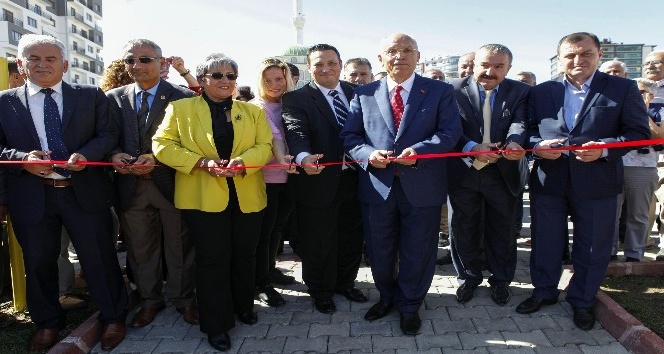 Yenimahalle’nin ilk başkanı Mustafa Vuran adına park açıldı