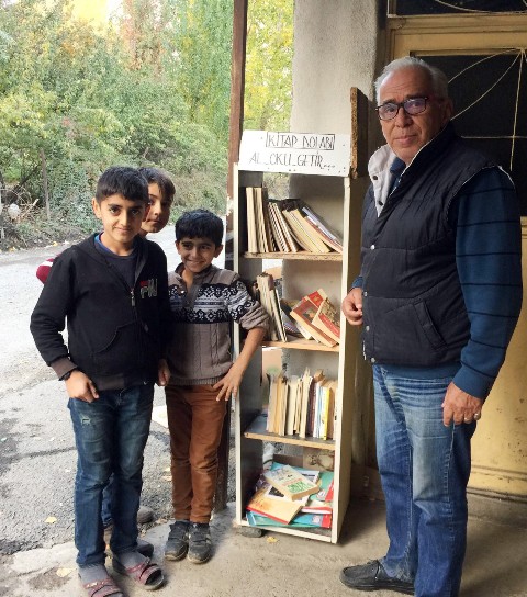 Sınır köyüne kitaplık kurdu
