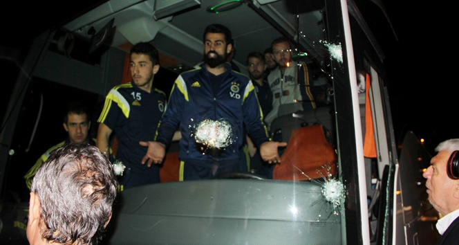 Fenerbahçe: 'Otobüsümüze kurşun sıkan ya da sıkanlar kimler?'