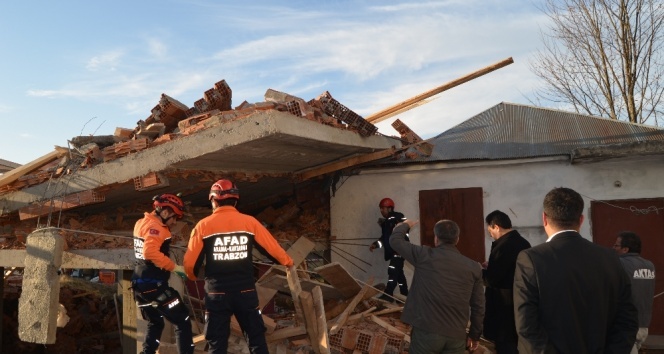 Trabzon'da cami lojmanı inşaatı çöktü: 1 ölü, 7 yaralı