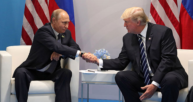 Putin ve Trump görüşme yaptı