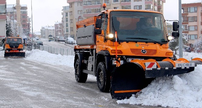 Çankaya karla mücadeleye hazır