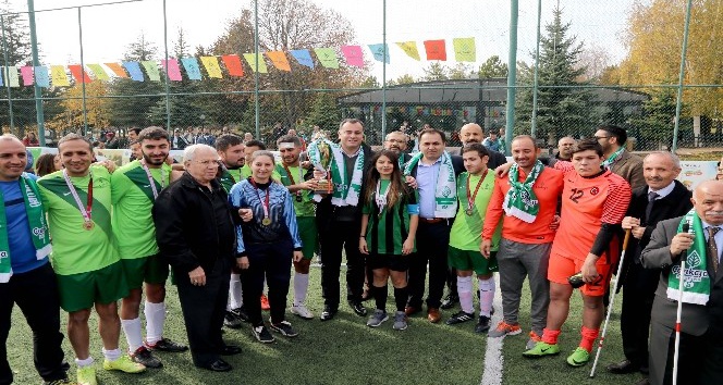 Çankaya Belediyesinden şampiyon sporculara ödül