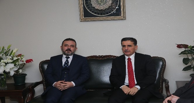 Ankara Valisi Topaca’dan Sincan Belediye Başkanı Ercan’a ziyaret