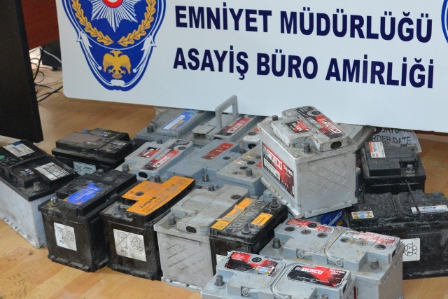 Ankara'da akü hırsızları yakalandı