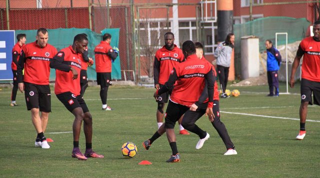 Gençlerbirliği’nde yenileme günü