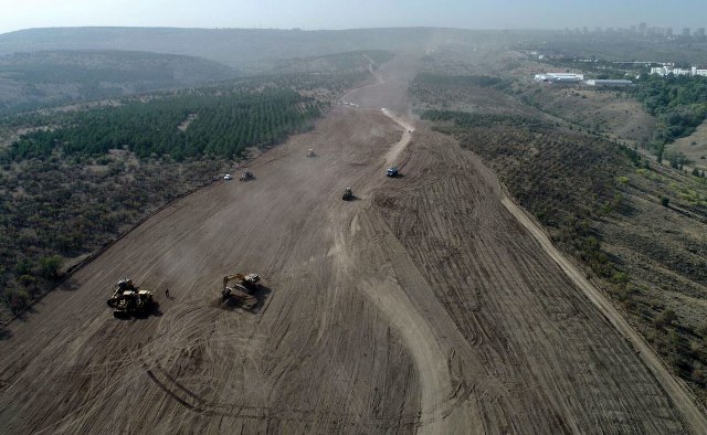 Ankara Büyükşehir Belediyesi dikime başladı