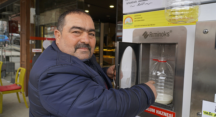 Ankara’da otomatlardan süt satışı başladı!