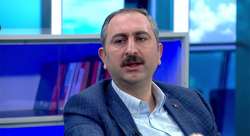 Adalet Bakanı Abdulhamit Gül'den Fenerbahçe - Galatasaray derbisi tahmini