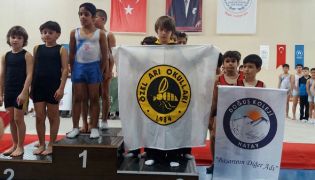 Özel Arı Okulları Türkiye üçüncüsü