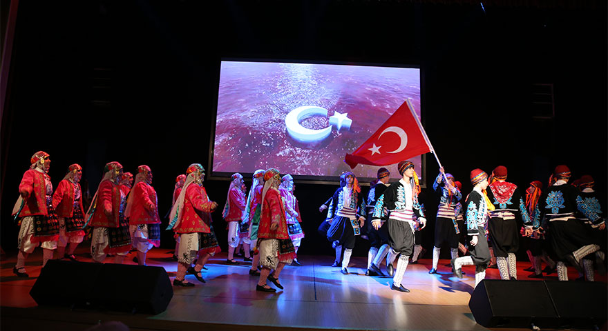 Etimesgut'ta folklor şov! Neşet Ertaş'ı unutmadılar!