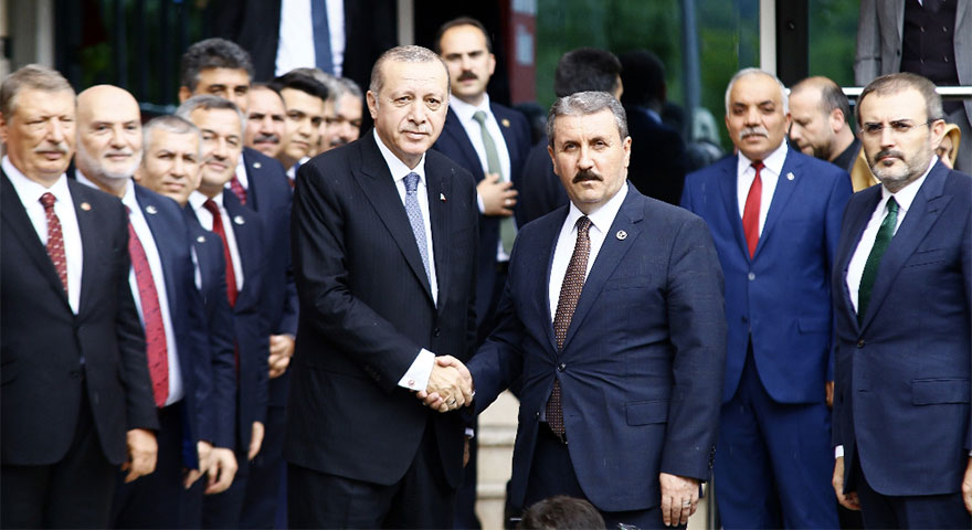 Cumhurbaşkanı Erdoğan’ı alkışlarla karşıladılar