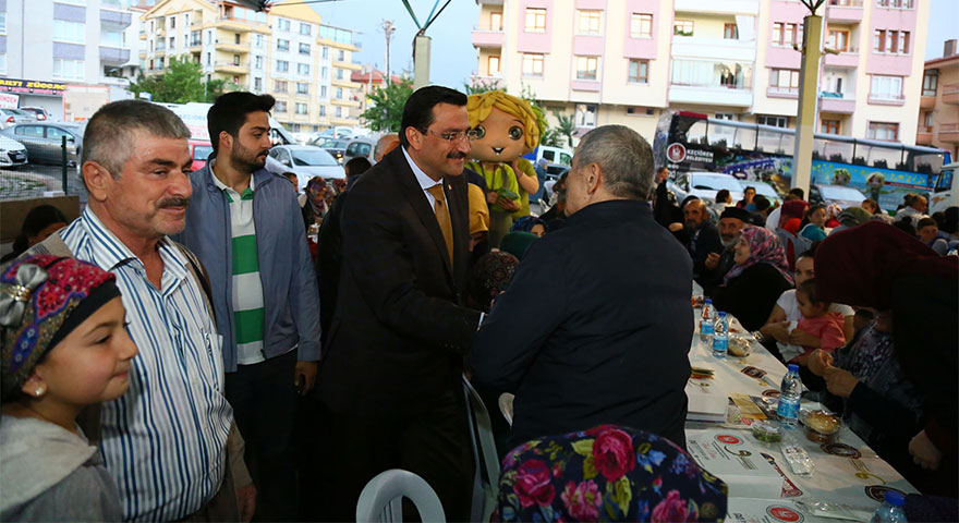 Keçiören’de 3 mahalleyi buluşturan iftarda Kudüs vurgusu