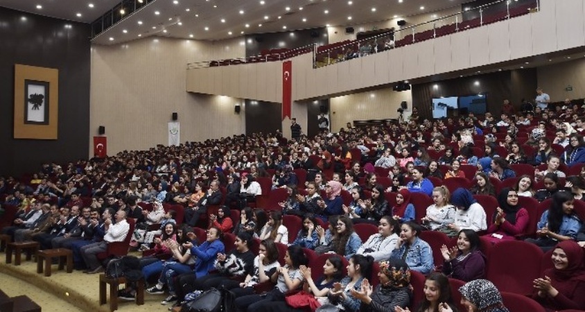 Ankara'da üniversite sınavı öncesi seminer verildi