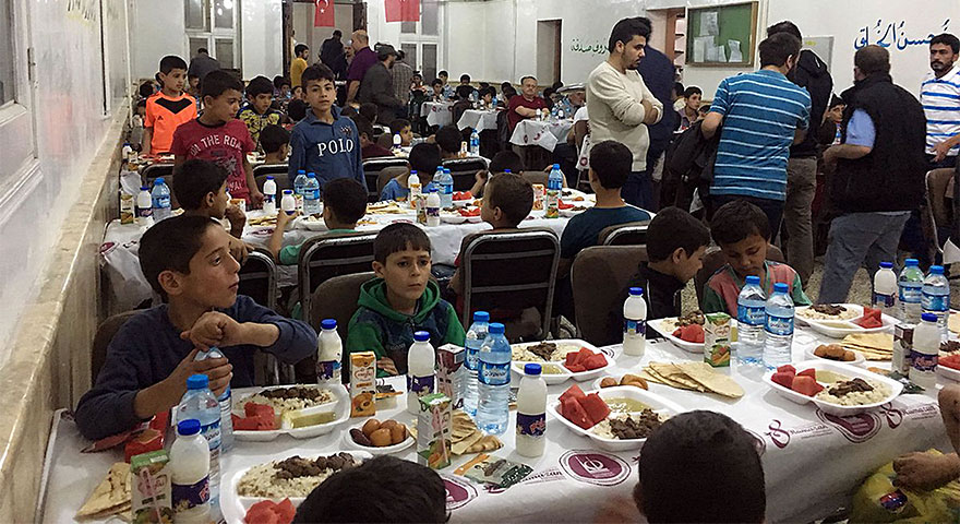 Keçiören Belediyesi’nden Azez’de kardeşlik iftarı