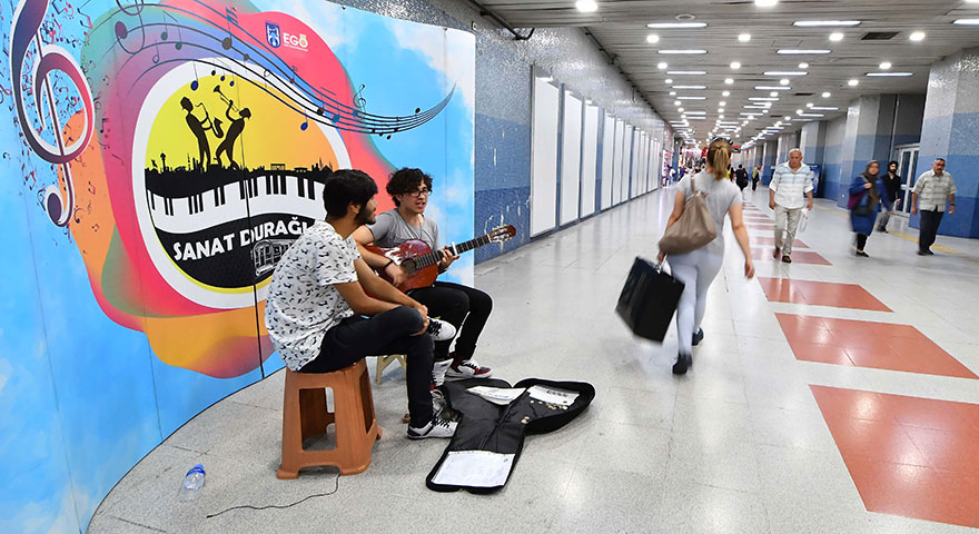 Başkent metroları sanata kapılarını açıyor