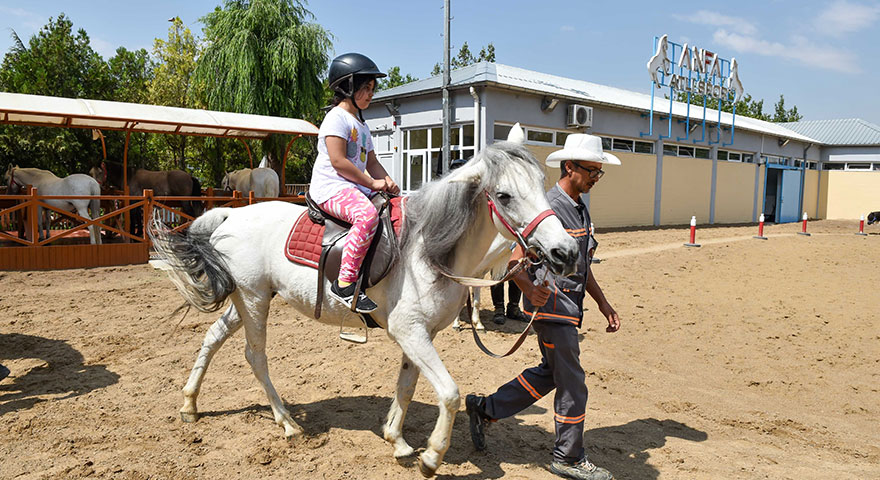 Binicilik için adres: Altınpark