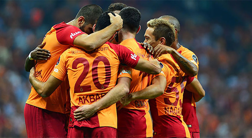 Galatasaray transferde dibi gördü